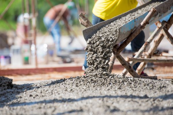 Backyard Concrete Pouring in Eden Prairie